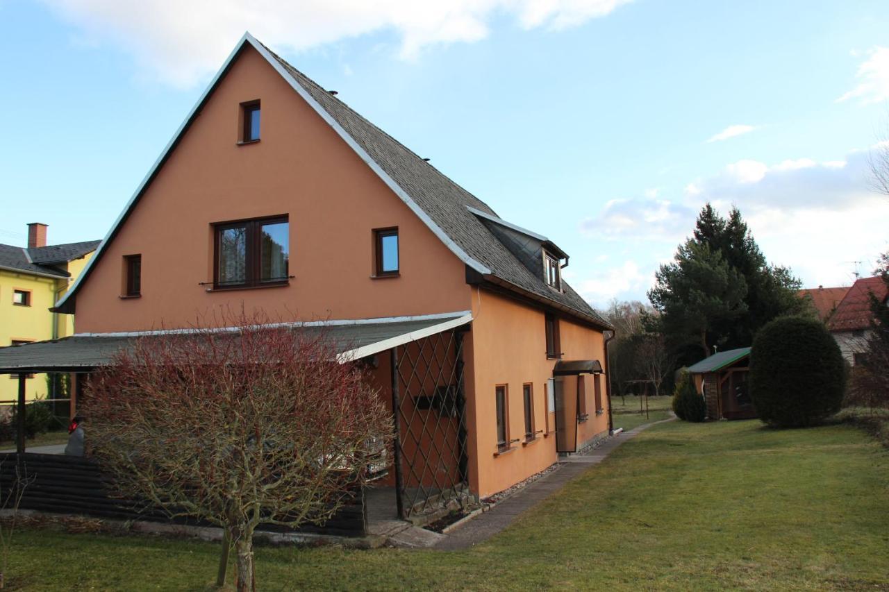 Chalupa U Prochazku Mezimesti Exterior photo