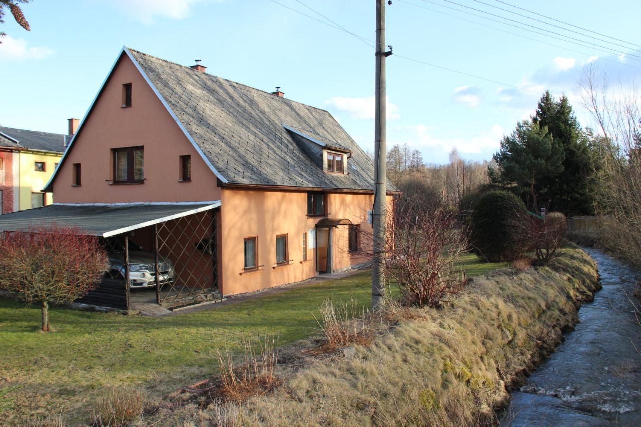 Chalupa U Prochazku Mezimesti Exterior photo